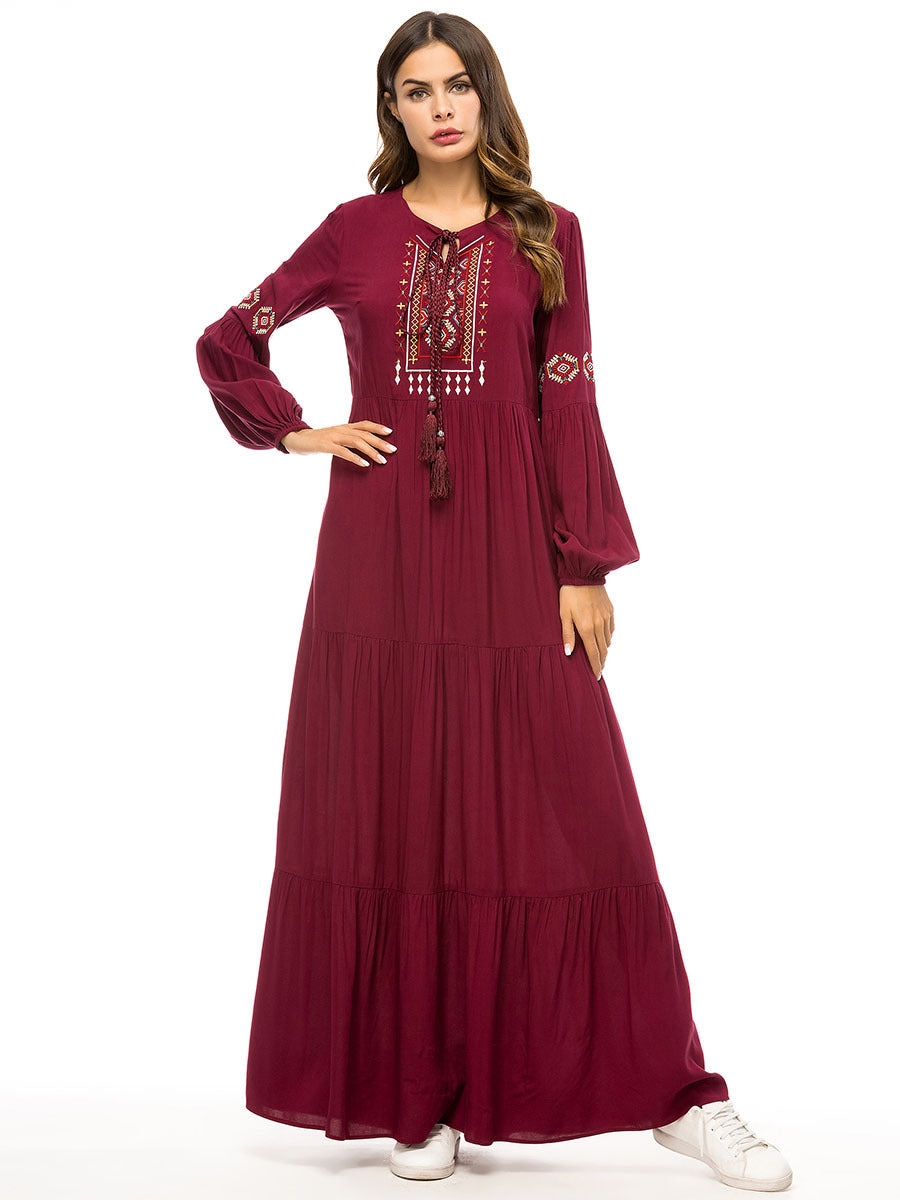 Simple embroidered robe dress