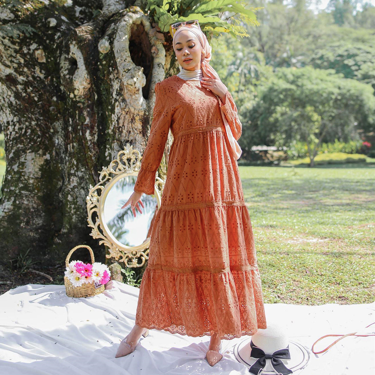 Muslim Malaysia Indonesia Hollow Lace Dress