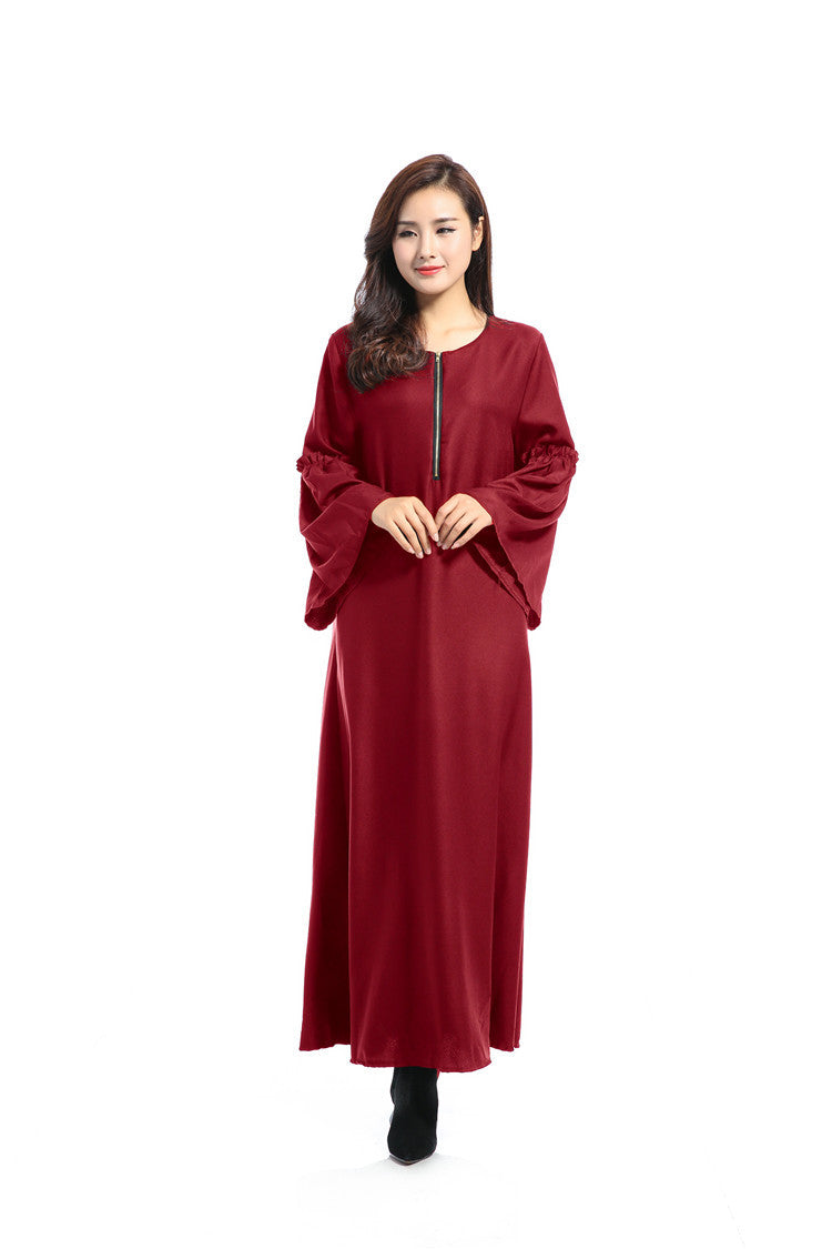 Muslim Long Sleeved Dress With Characteristic Arabian Loose Robe